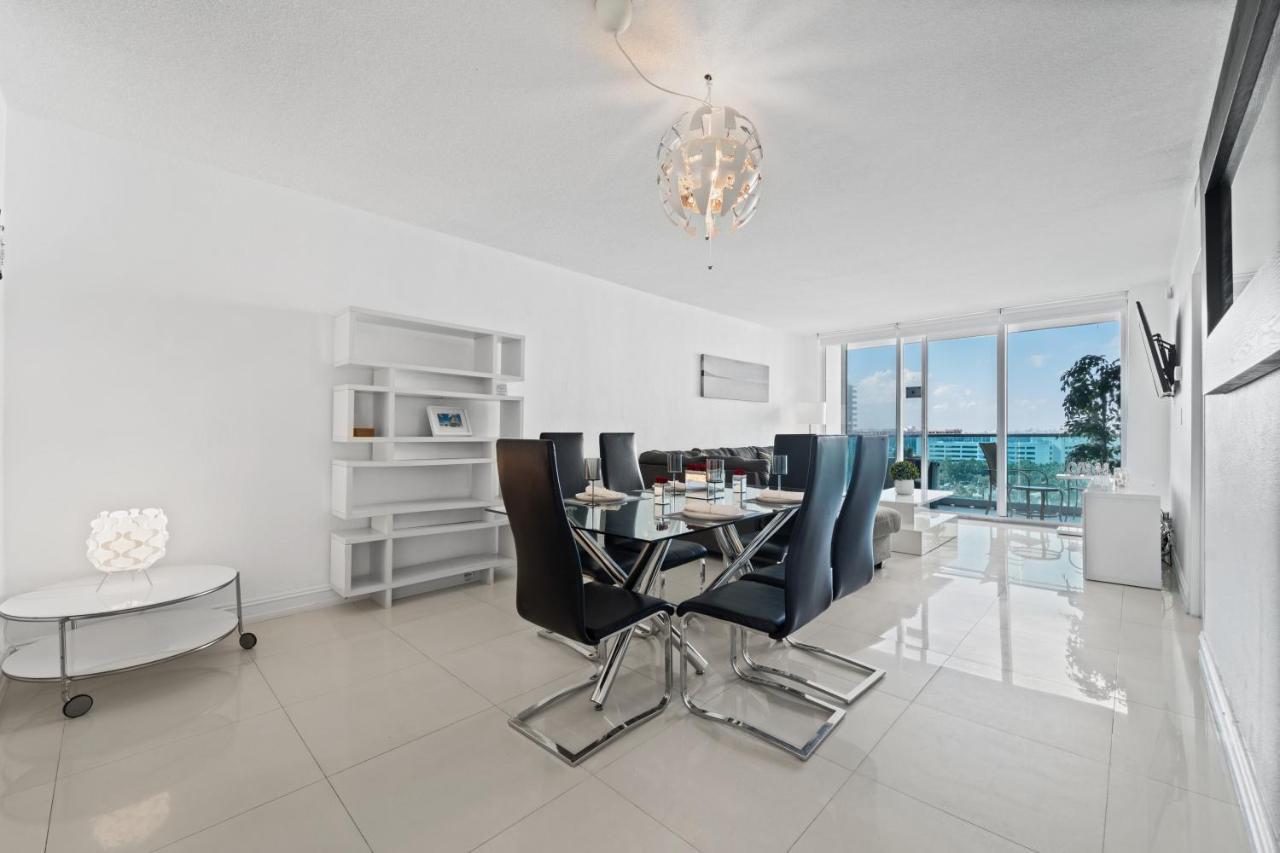 Luxury Beachfront Condo Private Beach Access, Pool & Game Room!!! 할리우드 외부 사진