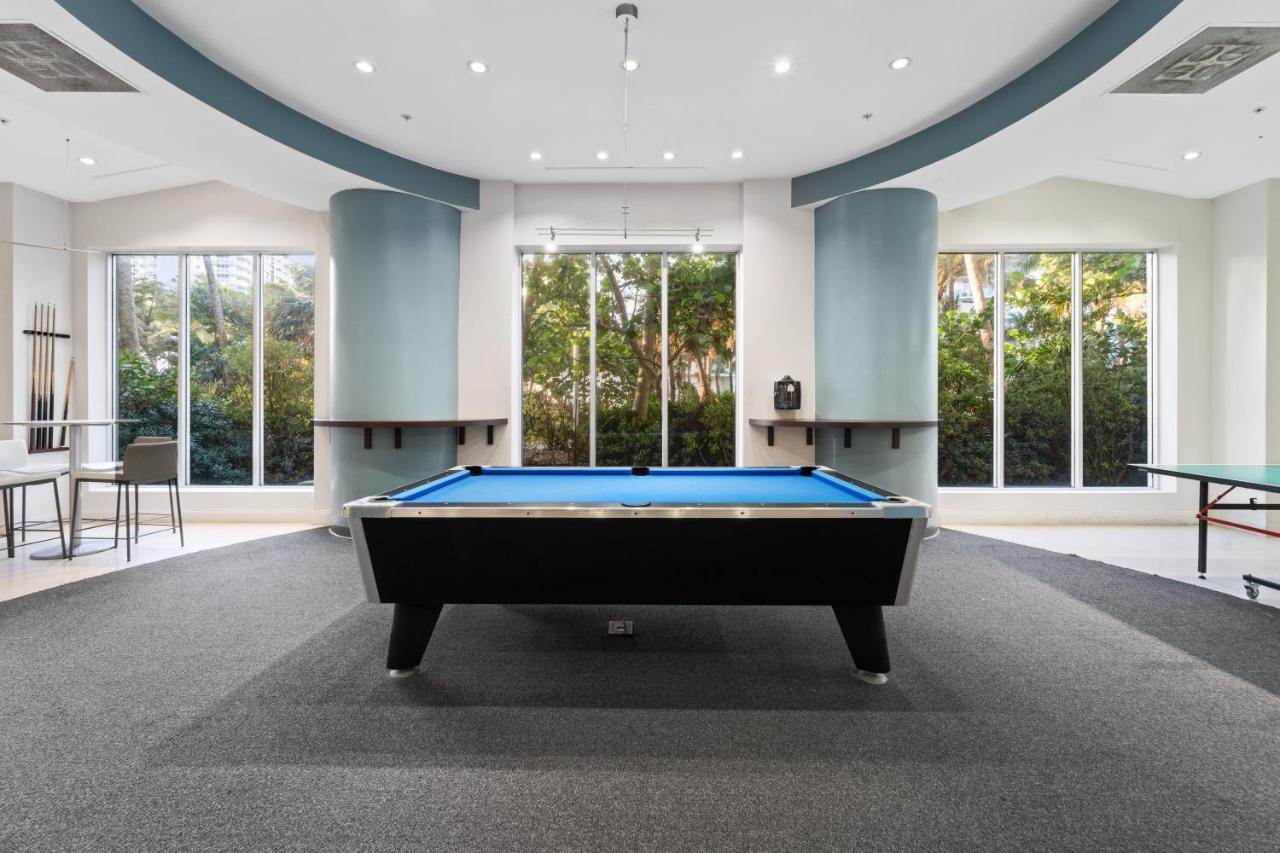 Luxury Beachfront Condo Private Beach Access, Pool & Game Room!!! 할리우드 외부 사진